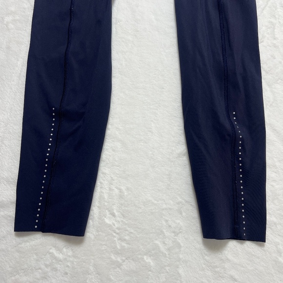 Lululemon Fast and Free  leggings - Picture 4 of 6